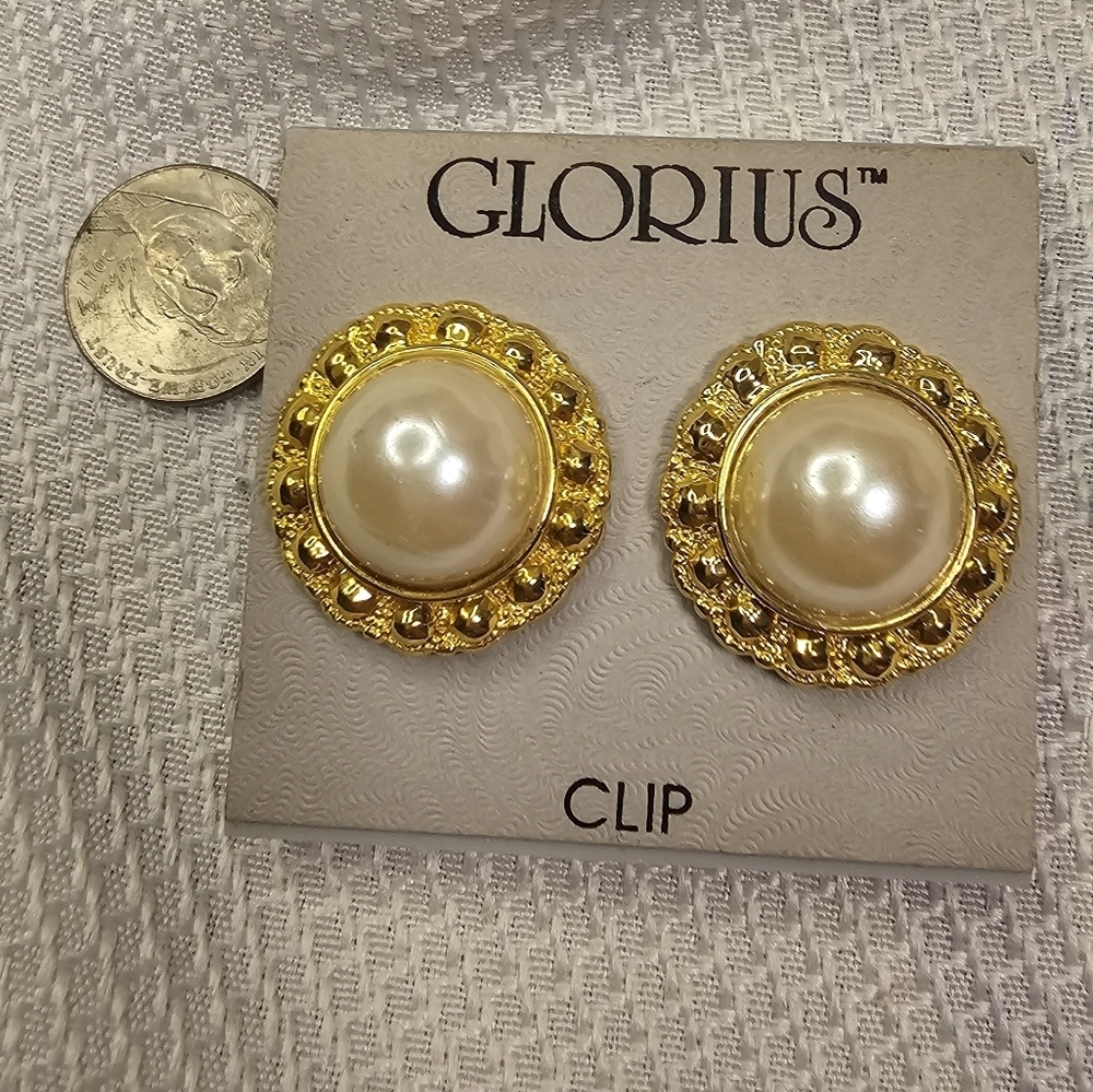 Earrings - Picture 2 of 5
